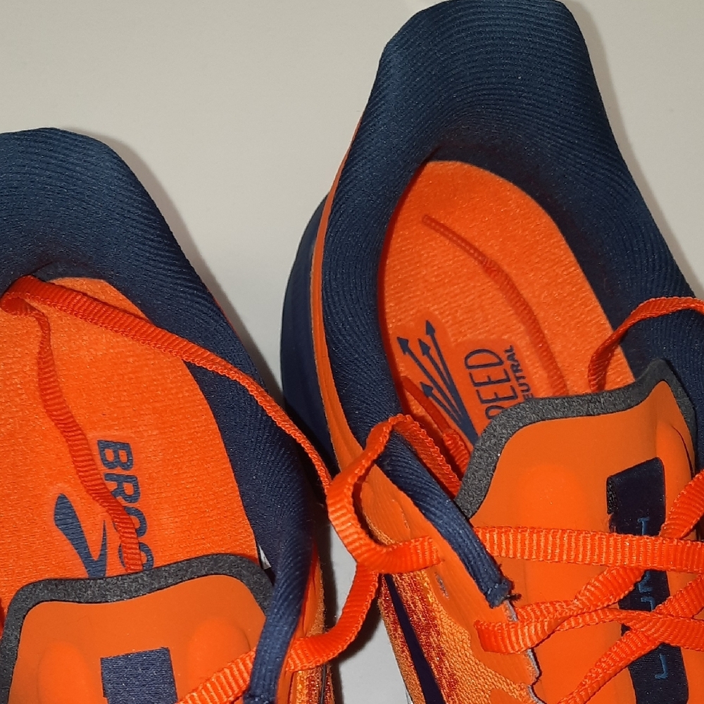 Brooks Men's Athletic Shoes in Orange and Navy 11.5 LAUNCH - Picture 10 of 16